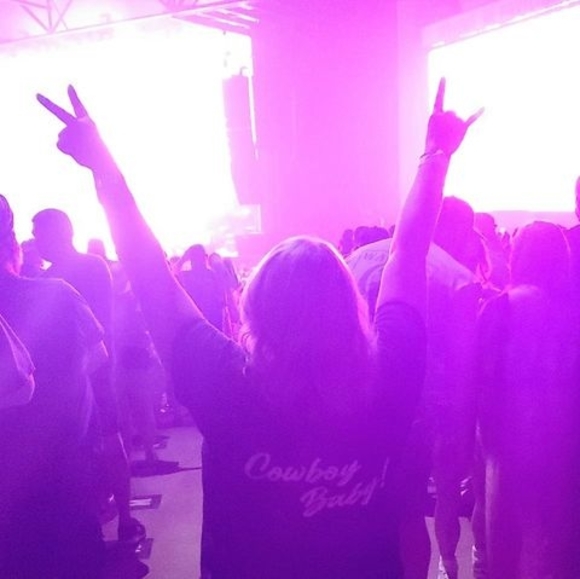 Meet your Posher, Kari - Picture 1 of 1